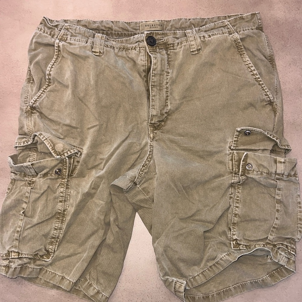 😎 Selected Homme cargo shorts